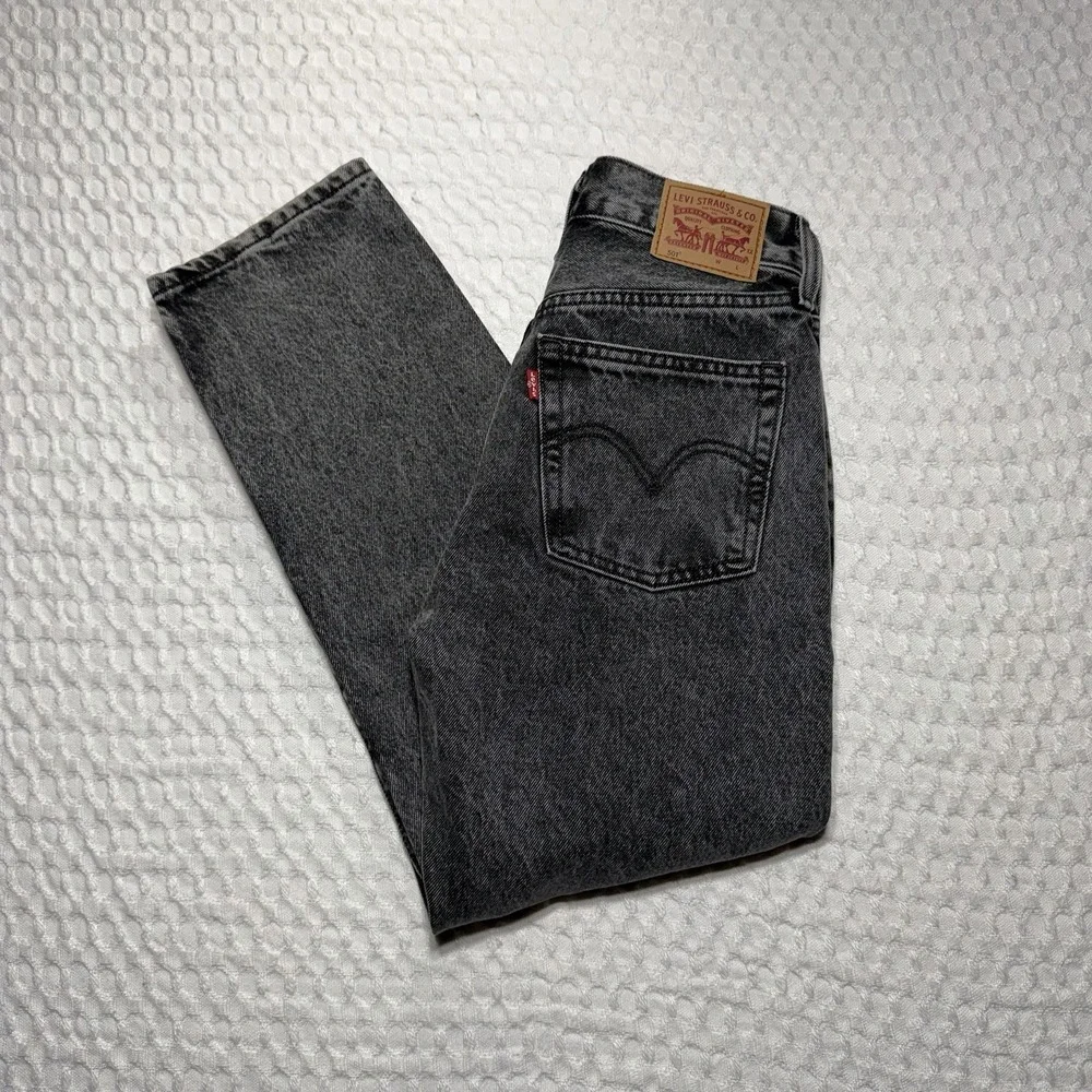 Levi's 501 Button Fly Jeans Women's 25x26 Black Grey Distressed Straight Red Tab